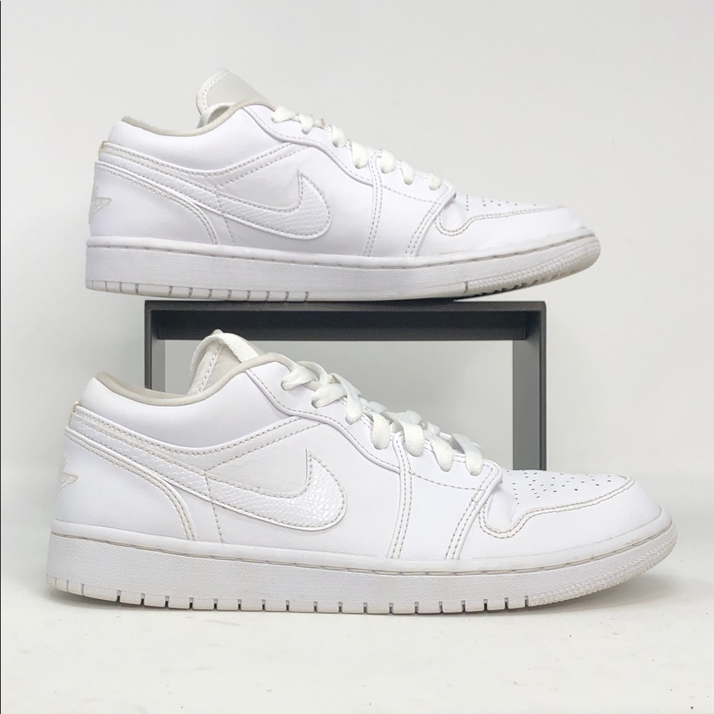 Nike Air Jordan 1 Retro Low Triple White AO9944-111 Women’s Sneakers - Size 9